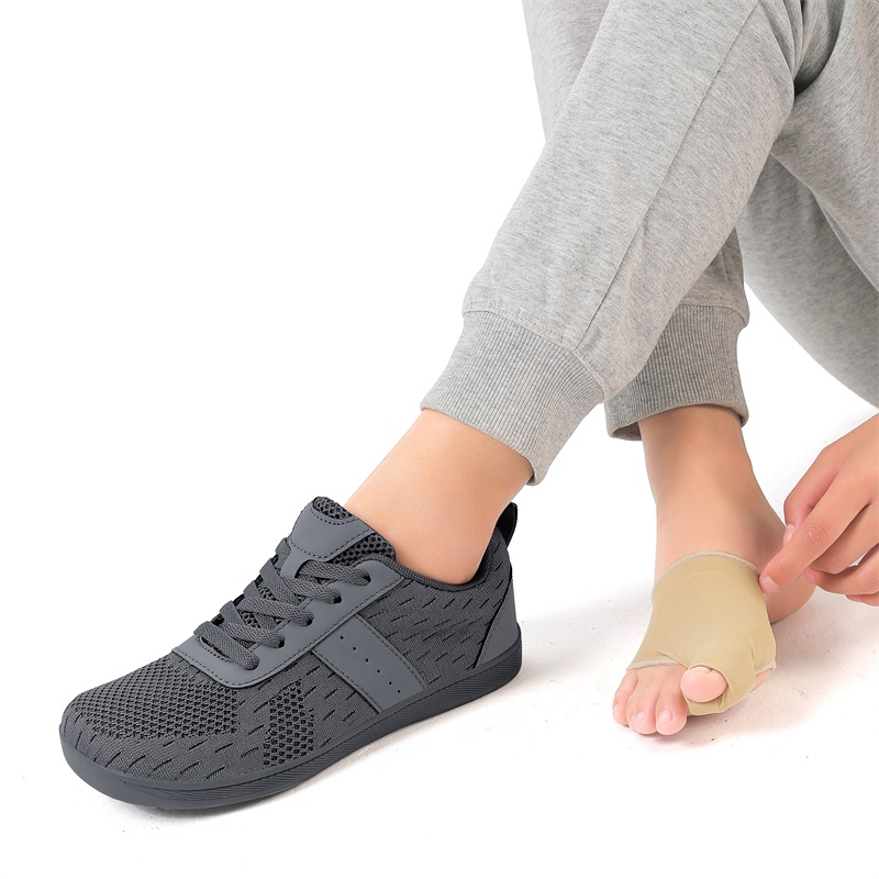 Sepatu Sneakers Unisex dengan  - Sneaker Box ulasan dan harga