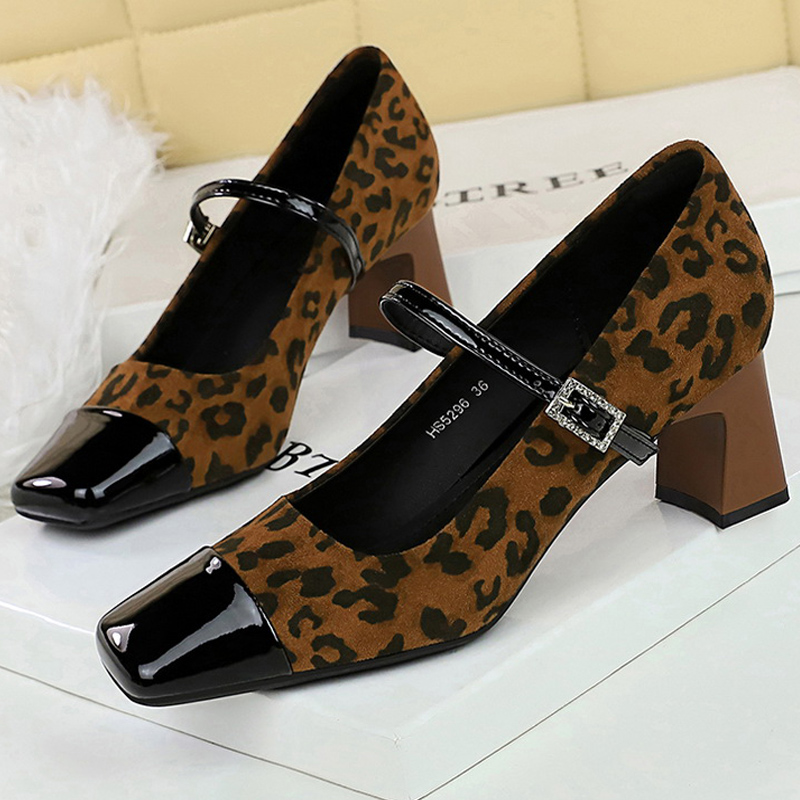 Sepatu BIGTREE Sepatu Hak Teng - Shoe Tree ulasan dan harga